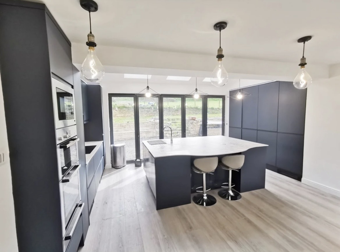 Kitchen & Island